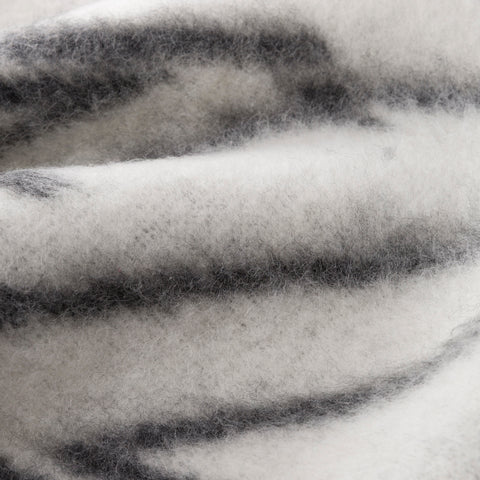 detail on Lexus LFA Scarf