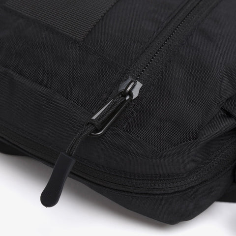 zipper detail on Foundations SS'24 Cross Bag - Black