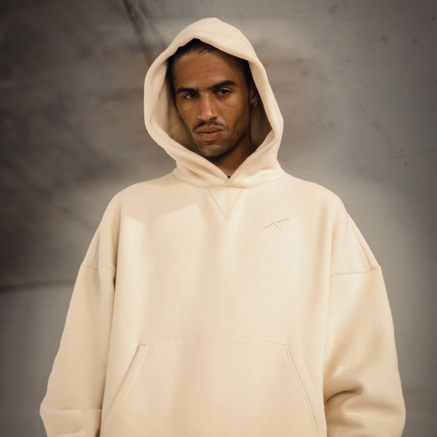 100t cream hoodie new arrivals